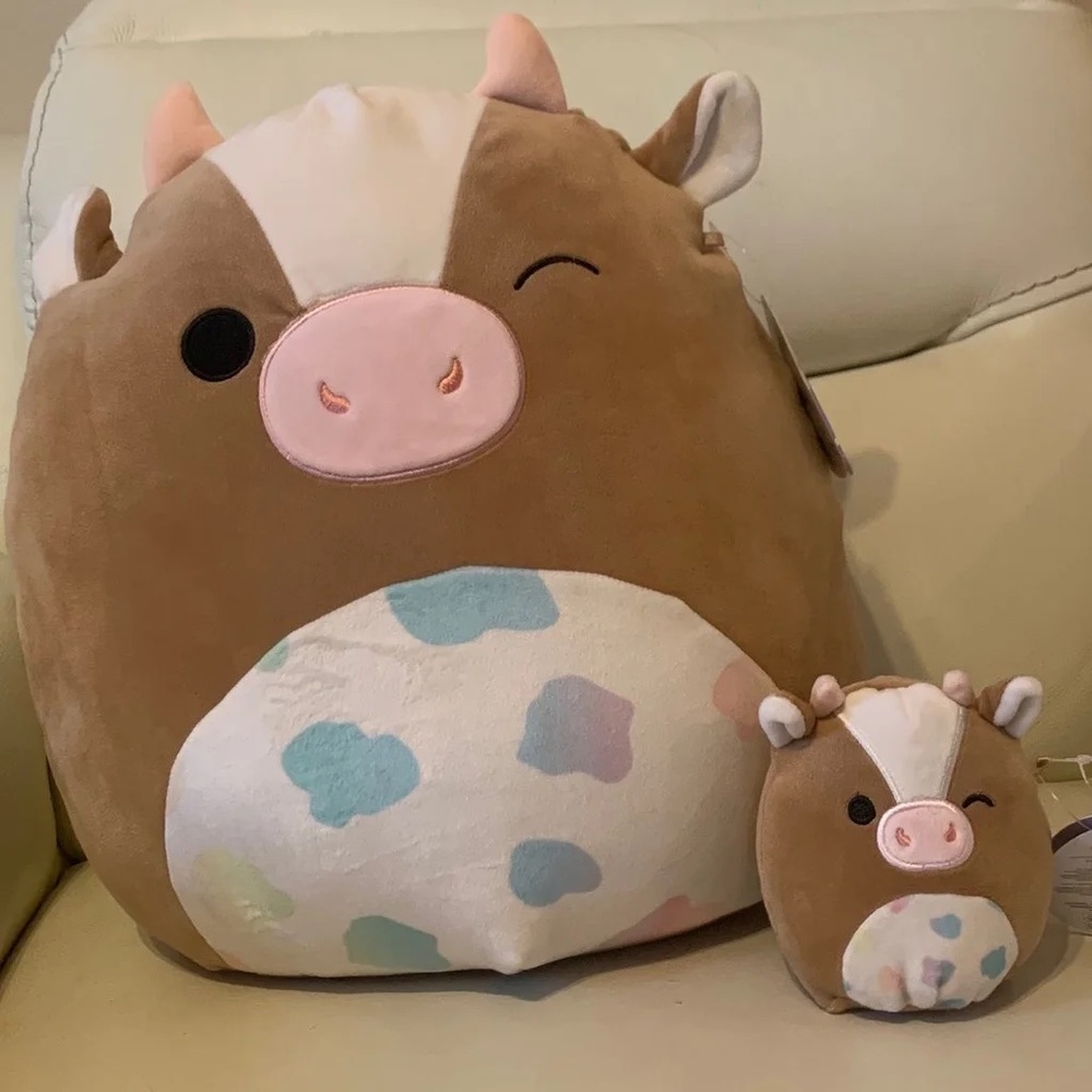 Griella the Cow Squishmallow Bundle